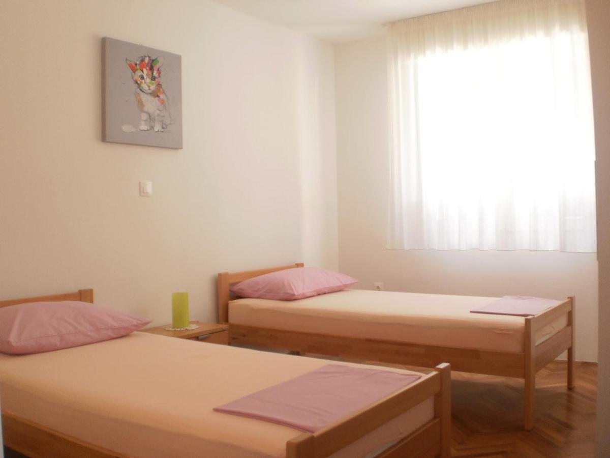 אומיס Apartment Lana מראה חיצוני תמונה
