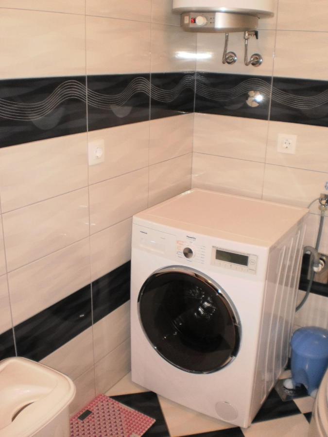 אומיס Apartment Lana מראה חיצוני תמונה