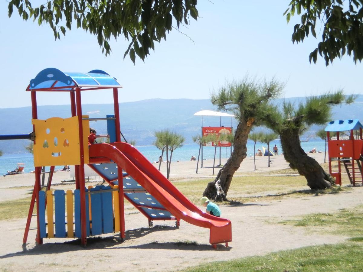 אומיס Apartment Lana מראה חיצוני תמונה