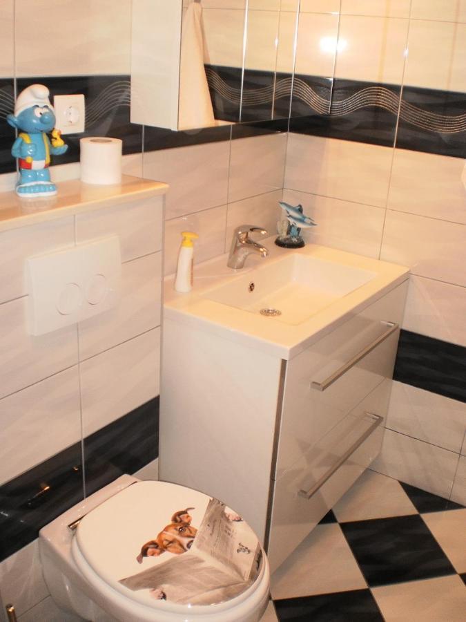 אומיס Apartment Lana מראה חיצוני תמונה